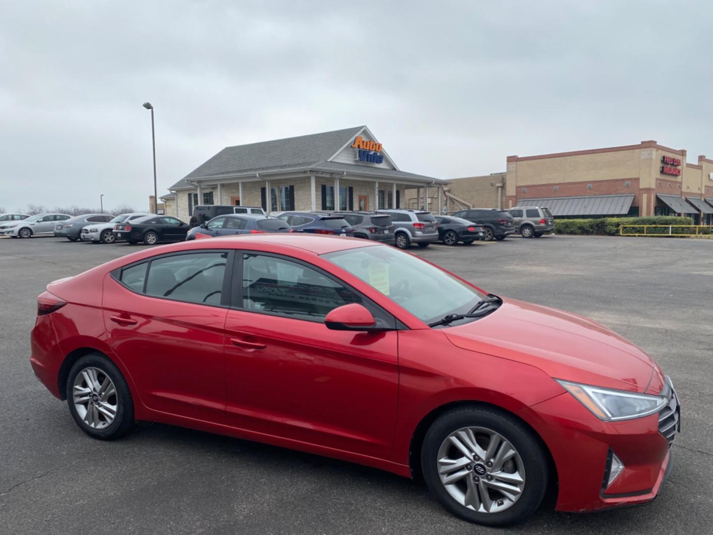 2020 RED Hyundai Elantra Limited (5NPD84LF4LH) with an 1.8L L4 DOHC 16V engine, 6A transmission, located at 420 I-35E, Lancaster, TX, 75146, (469) 297-4144, 32.593929, -96.823685 - Photo#2